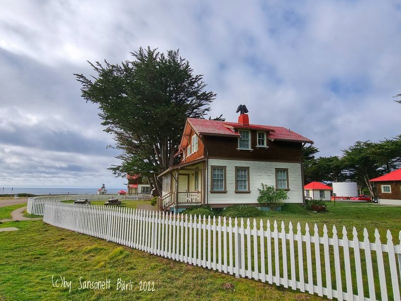 This Historic Northern California Lighthouse Sits Beside A Secluded Cove With A Fascinating Past - Decor Hint Three Original Lightkeeper Homes Remain