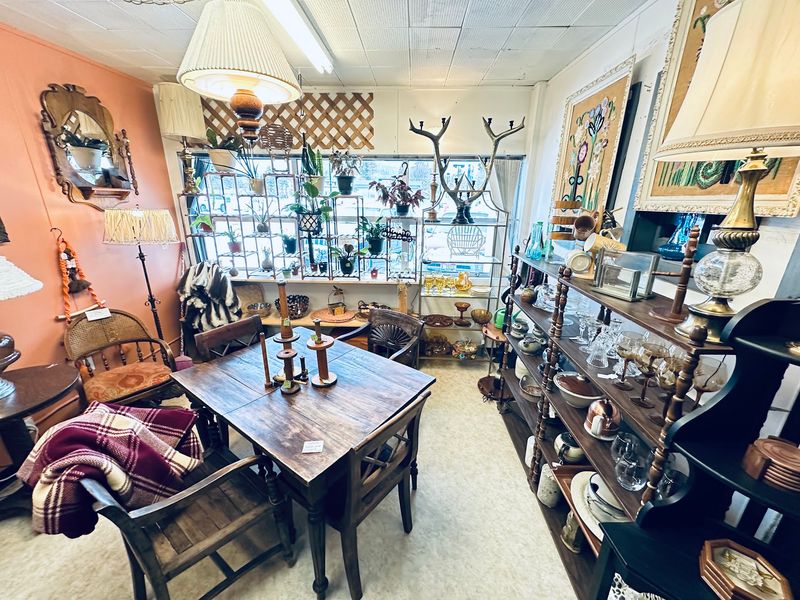 Paris Vintage Market, Coeur D'Alene