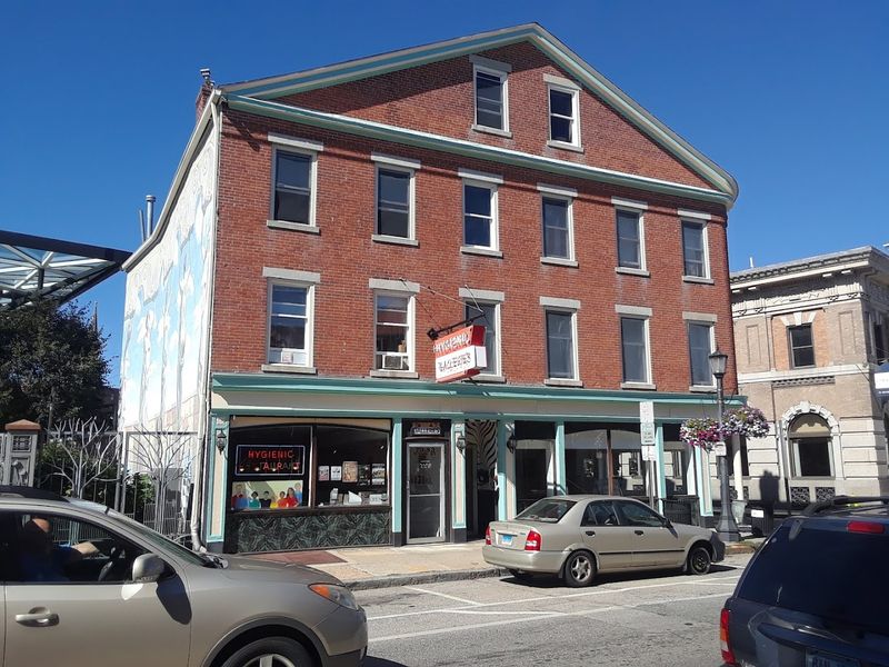 Murals, Galleries, And Local Shops