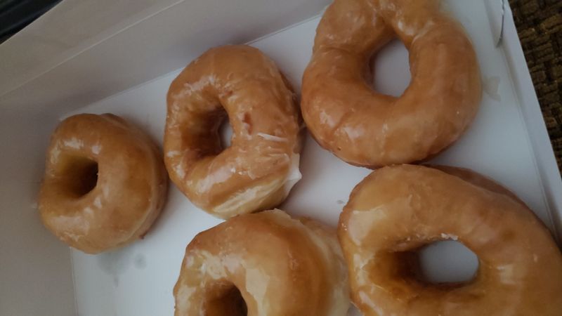 This North Carolina Amish-Style Bakery Turns Saturdays Into Donut Day, And Locals Know To Show Up Early - Decor Hint The Best Donuts Have A Way Of Disappearing Fast