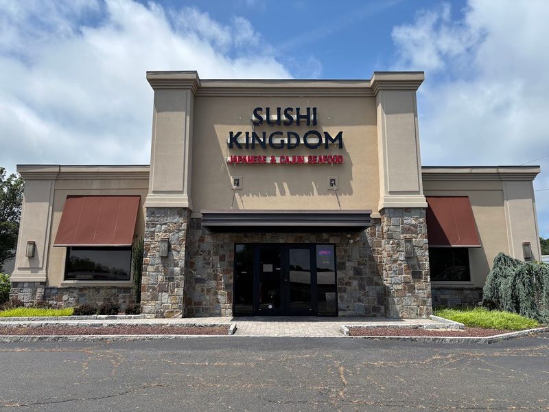 This Buffet In Connecticut Is A Seafood Lover's Dream With Endless Sushi Options - Decor Hint Seafood Favorites Beyond The Rolls