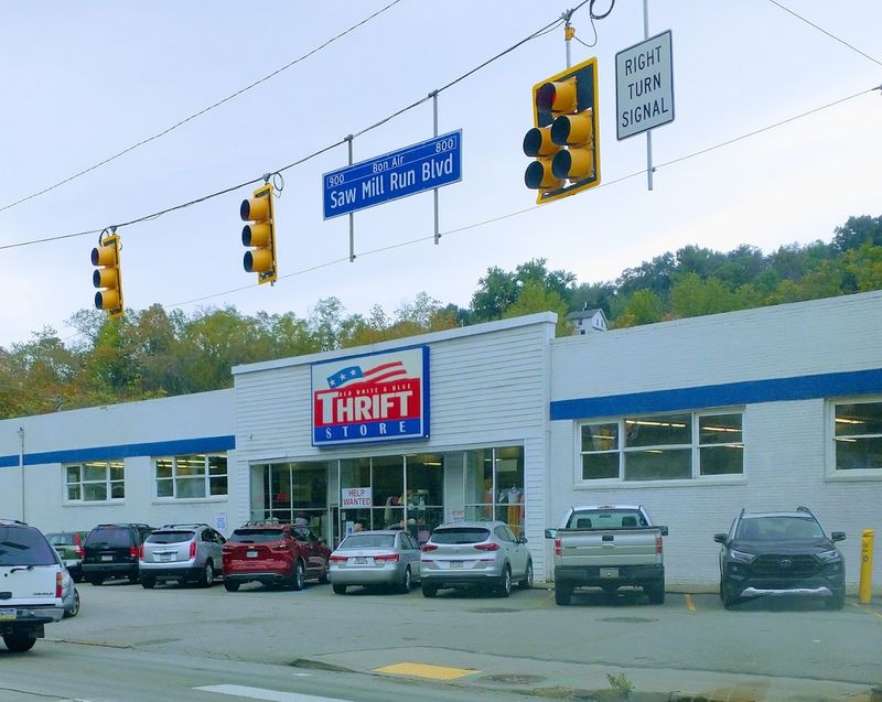 Red White And Blue Thrift Store, Pittsburgh