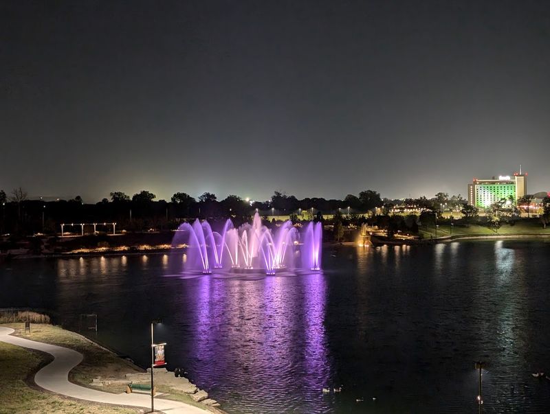 Keep It Easy With Restrooms, Wi-Fi, And Long Hours