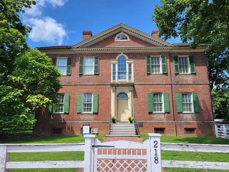 You'd Think This Kentucky Town Was Lifted Right Out Of Europe - Decor Hint The Liberty Hall Historic Site And Its Georgian Architecture
