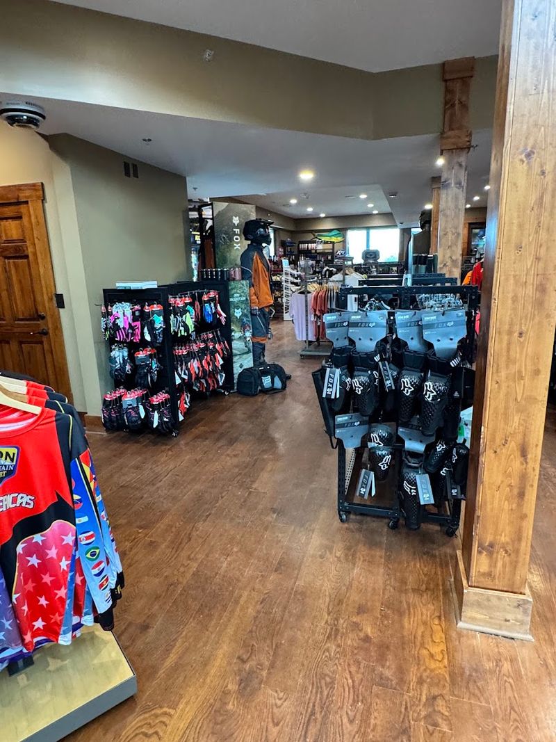 The Grille Restaurant And On-Site Pro Shop