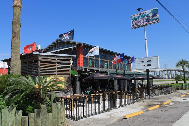 These Texas Seafood Restaurants Serve Endless Gulf Coast Favorites - Decor Hint Crazy Alan's Swamp Shack, Kemah
