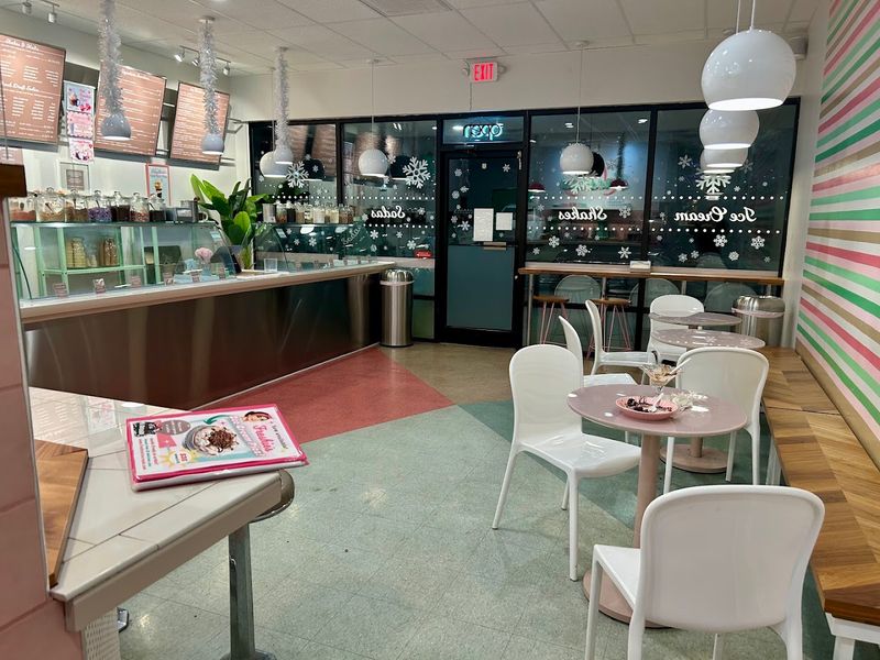 Freshie's Ice Cream & Soda Fountain