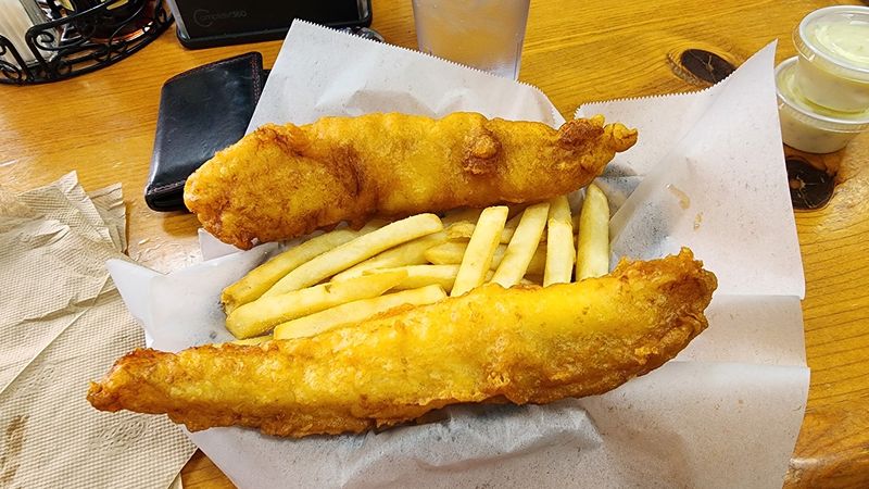 Hand-Cut Chips Keep The Plate Old-School