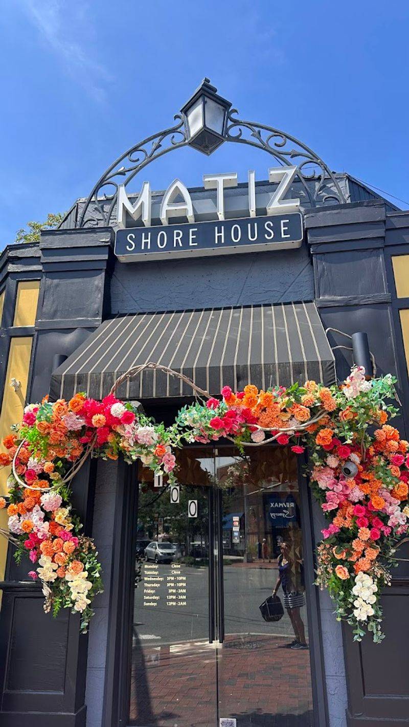 Matiz Shore House, Long Branch