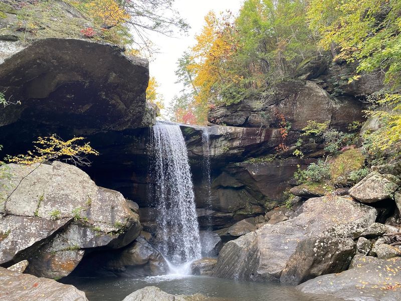 10 Short Kentucky Waterfall Hikes Under Two Miles That Deliver Big Time Drama - Decor Hint Eagle Falls Trail, Cumberland Falls State Resort Park