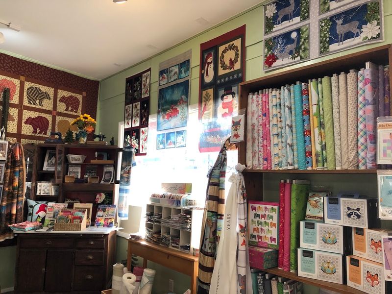 Bear Paw Quilts, Oakhurst, CA