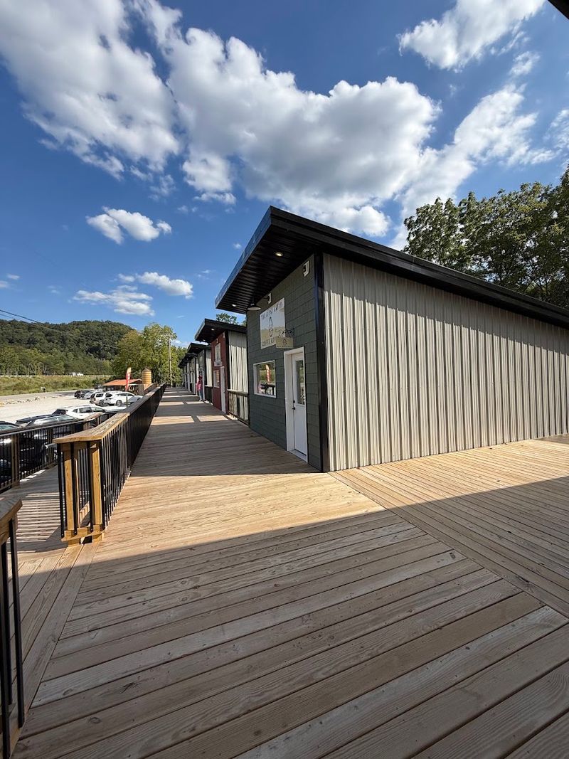 10 Lovely Kentucky Cafes With Beautiful Settings To Visit This July - Decor Hint The Gypsy Grind Coffee Company