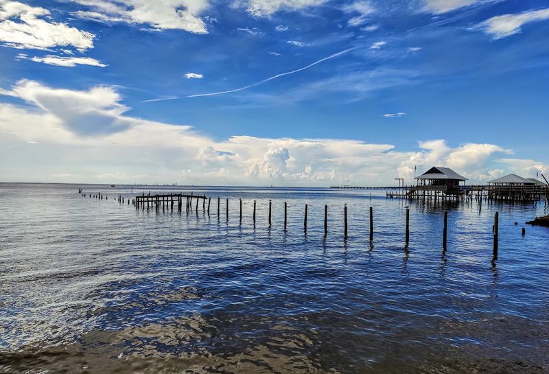 9 Alabama Coast Towns Where The Crowds Never Really Leave - Decor Hint Fairhope, Mobile Bay