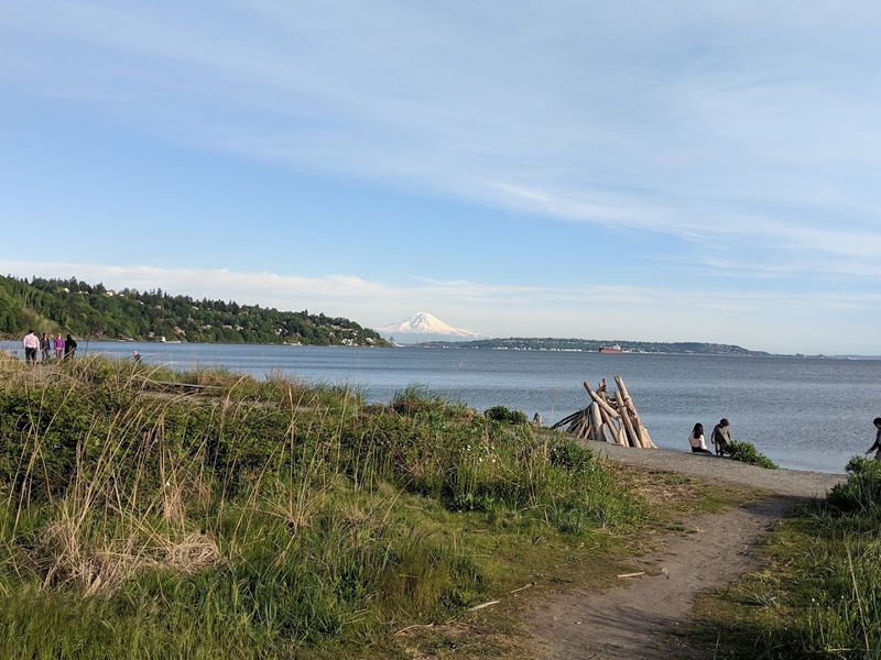 10 Washington Nature Retreats That Feel Peaceful Without The Long Drive - Decor Hint Discovery Park, Seattle