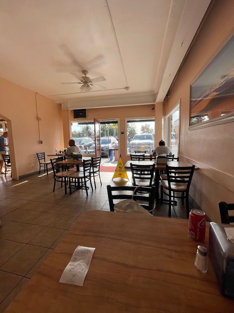 Lilly's Taqueria