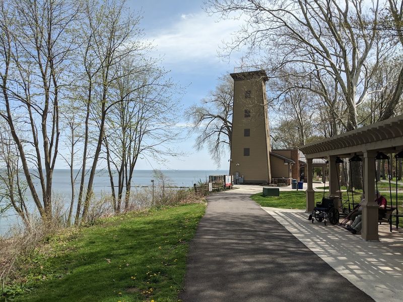Huntington Reservation Lakefront Trail, Bay Village