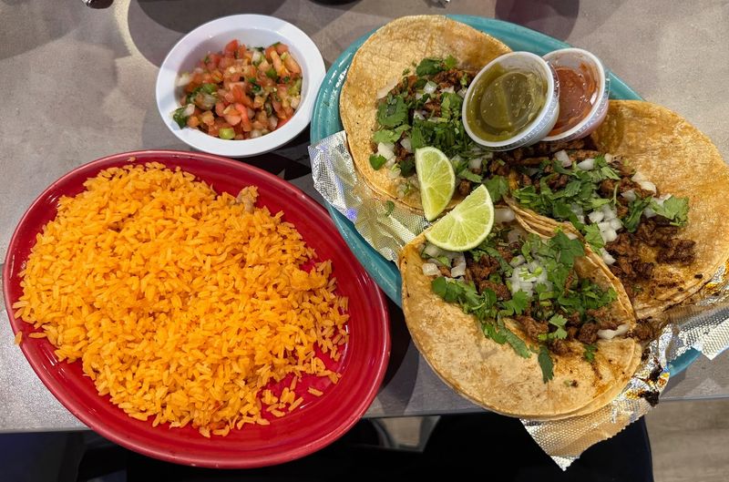 10 Mom-And-Pop Mexican Restaurants In Kentucky You Need To Try This Year - Decor Hint Oscar's Cantina Mexicana, Owensboro
