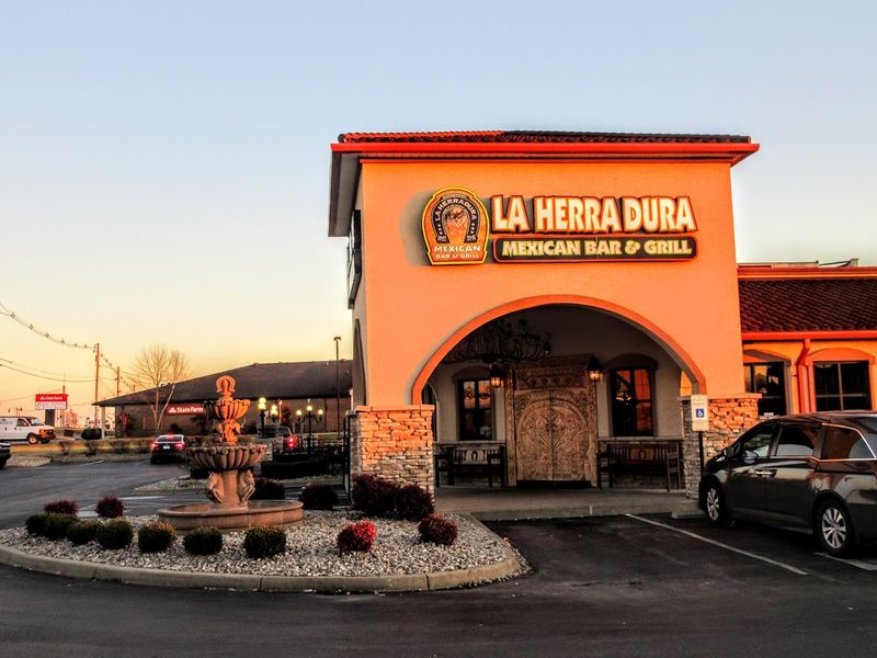 10 Low-Key Bardstown, Kentucky Restaurants Locals Keep Suggesting To Everyone Who'll Listen - Decor Hint La Herradura Mexican Bar & Grill