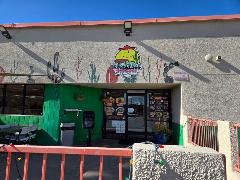 El Sabroso Hot Dogs #4, Phoenix 