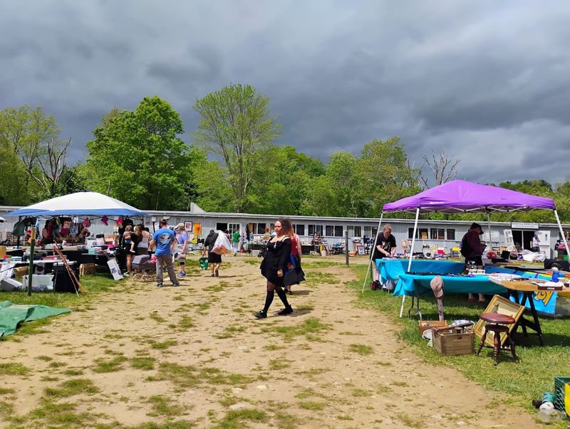 8 Connecticut Weekend Markets Worth The Drive This July - Decor Hint Mansfield Marketplace Flea Market, Mansfield Center