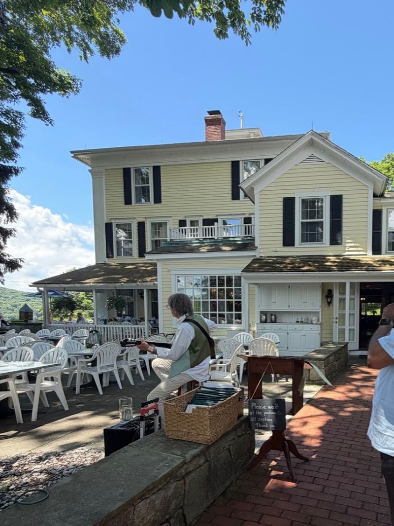 10 Connecticut Restaurants So Hidden The Drive There Becomes Part Of The Adventure - Decor Hint Hopkins Inn, Warren