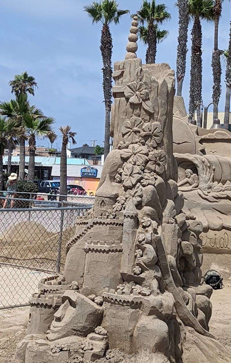 This Small California Beach Town Hosts A Sandcastle Festival Right On The Coast - Decor Hint Stay To See The Finished Sand Masterpieces