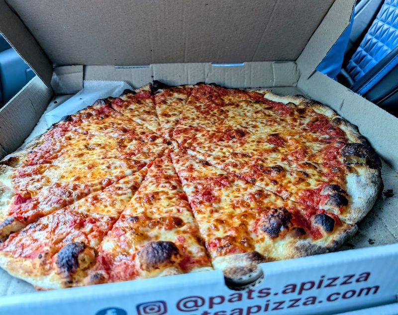 Pat's Apizza, North Haven