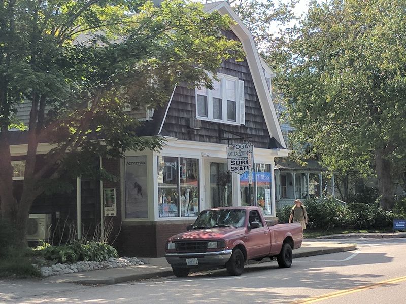 These 10 Rhode Island Adventures Are Perfect For Thrill Seekers - Decor Hint Narragansett Surf And Skate Shop, Narragansett