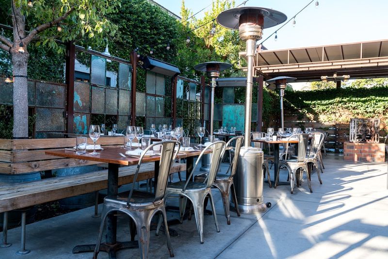These 14 Central California Patio Restaurants Make Summer Dining Feel Like A Mini Vacation - Decor Hint The Lark, Santa Barbara