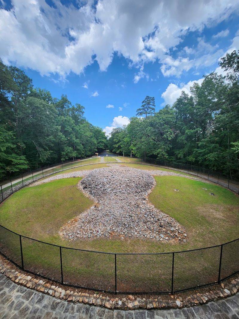 Rock Eagle Effigy Mound, Eatonton