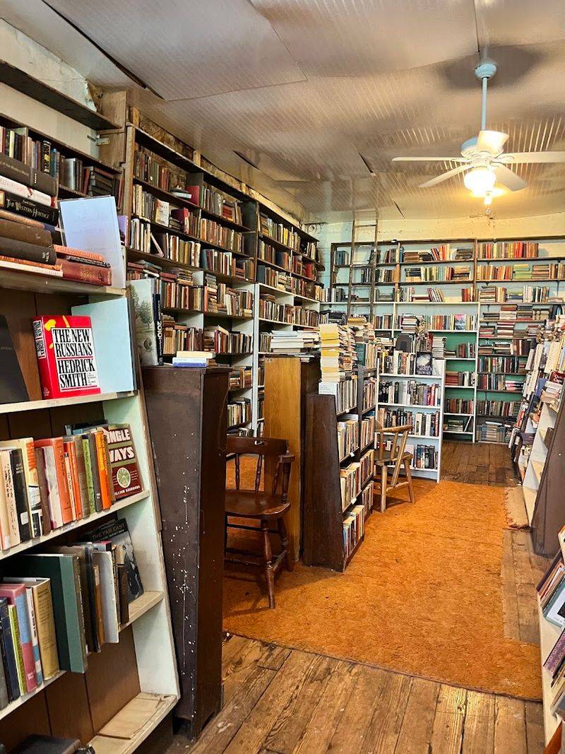 This Charming Bookstore Stocks More Kentucky History And Literature Than Almost Any Shop In The State - Decor Hint Why This Store Belongs On Every Kentucky Bucket List