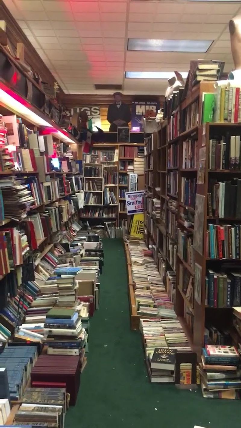This Huge Alabama Bookstore Makes It Hard To Leave Without Stacks Of Books - Decor Hint Why This Place Earns A Return Visit