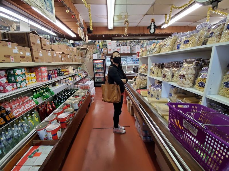 This Old-School California Market Sells Its Legendary Italian Sandwiches For Just $7 - Decor Hint Roma Market Is Much More Than A Sandwich Counter
