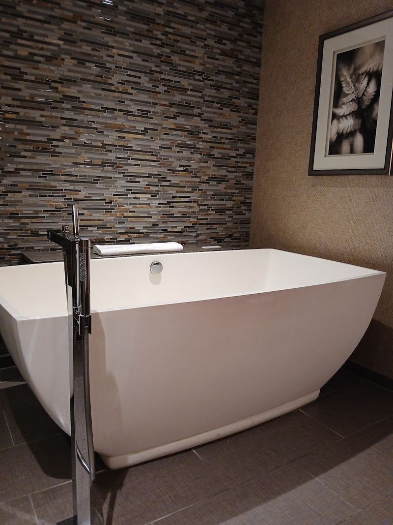 Spa Suites That Redefine What Overnight Comfort Feels Like