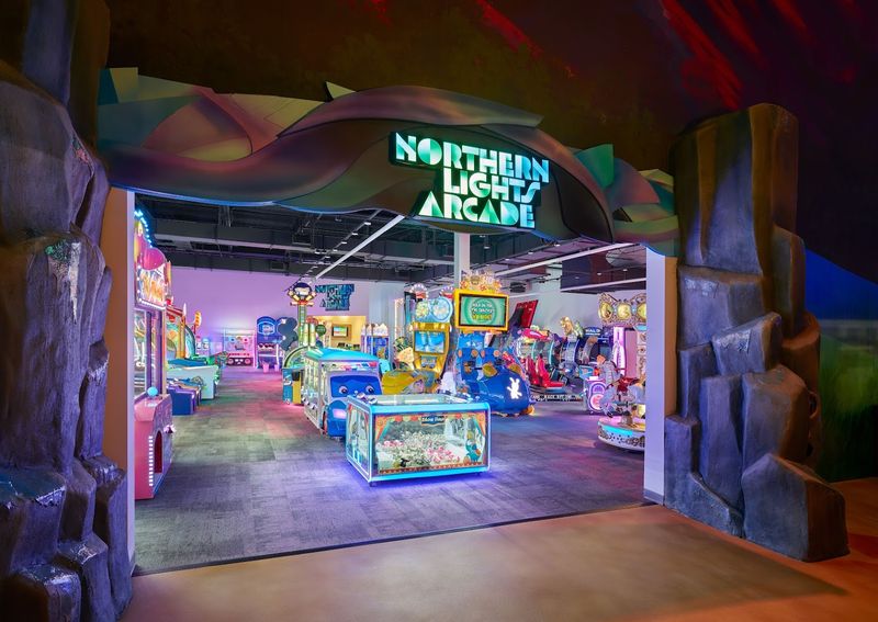 Turn A Connecticut Family Trip Into A Weekend Of Water Slides And Adventure - Decor Hint Extra Activities Between Swims