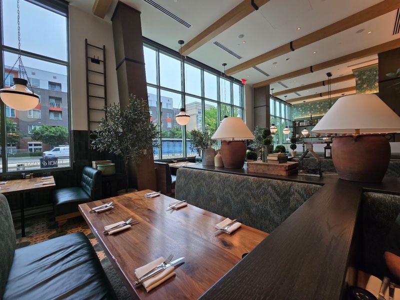 10 Virginia Dog-Friendly Restaurants That Go Beyond The Basics - Decor Hint Founding Farmers Alexandria
