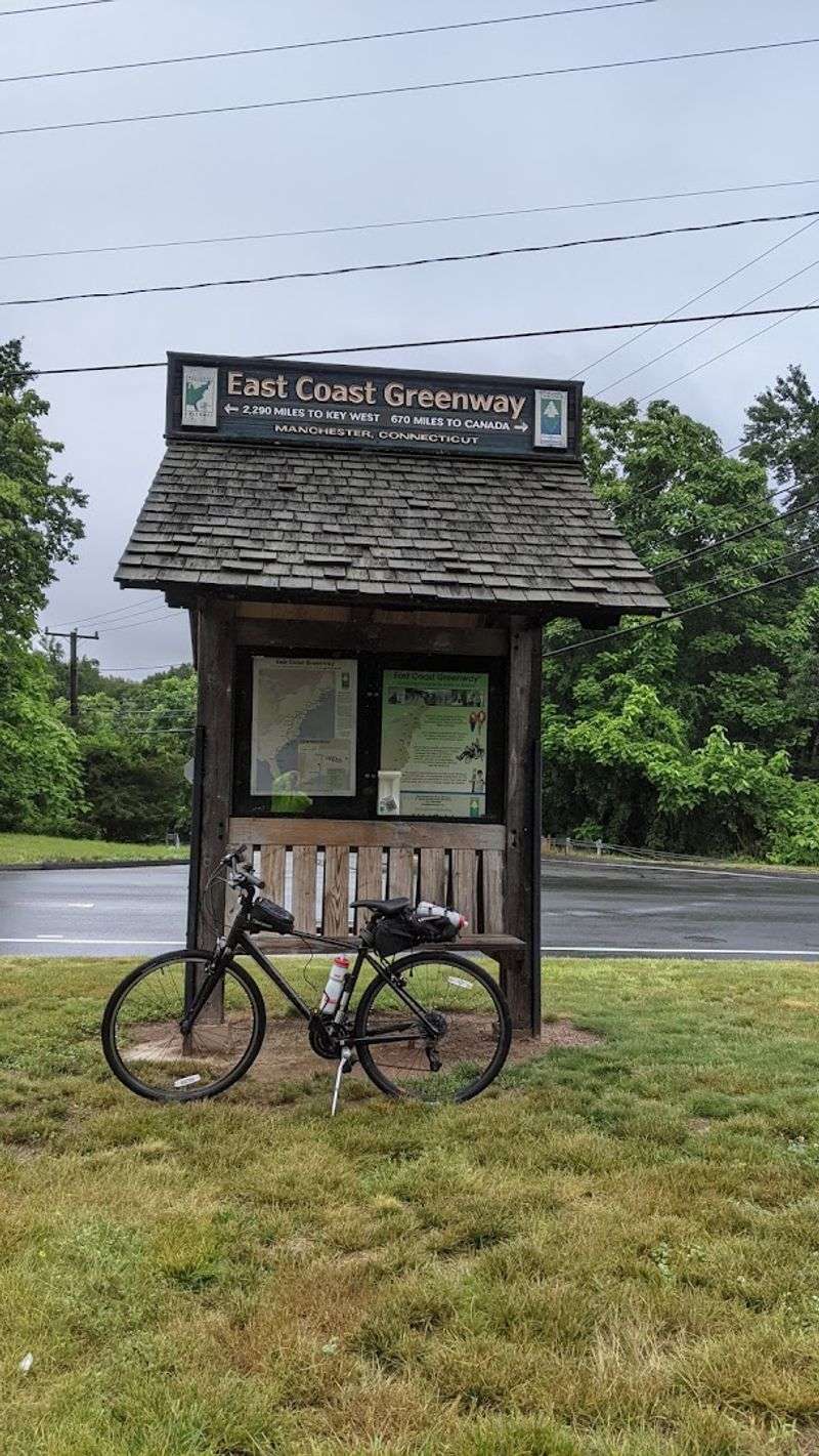 9 Of Connecticut's Longest Bike Trails With Surprisingly Beautiful Scenery - Decor Hint Charter Oak Greenway, Manchester