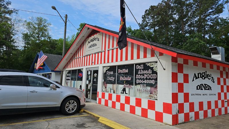 Ida Mae And Joe's, Midway