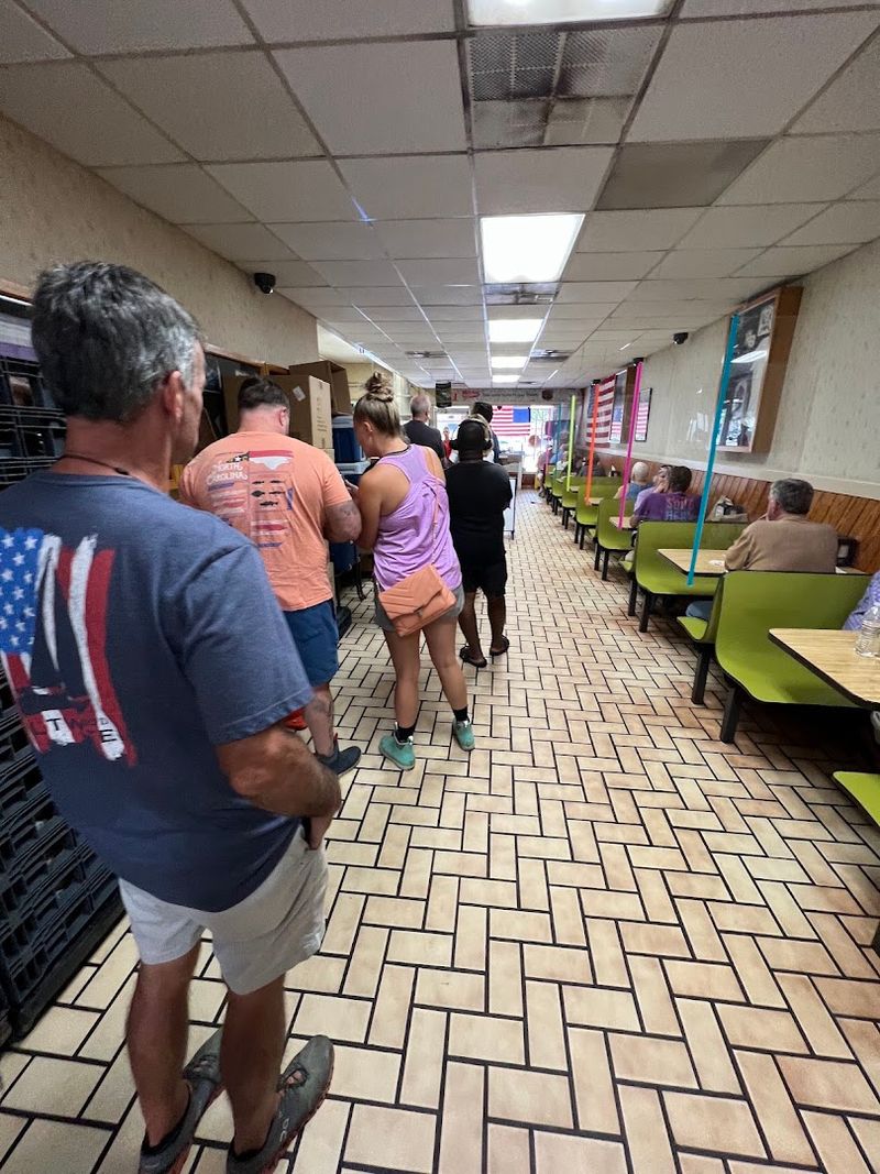Arrive Early Before The Busiest Lunch Rush