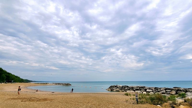 This Peaceful Illinois Beach Is Perfect For Relaxing Day Trips - Decor Hint Accessibility Features That Welcome Every Visitor