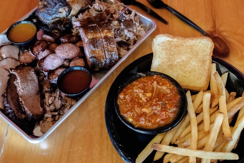 A Menu That Goes Way Beyond Pulled Pork