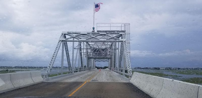 This North Carolina Island Has Five Miles Of Beach But No Hotels, Shops, Or Restaurants - Decor Hint A Guarded Bridge Keeps The Island Private