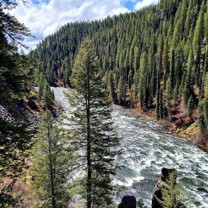 This Idaho Scenic Byway Leads To A Waterfall That Looks Especially Impressive In Summer - Decor Hint Watch The Henrys Fork Plunge Over Ancient Volcanic Rock