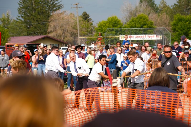 Cheer For The Spud Tug Like It Is A Small-Town Super Bowl