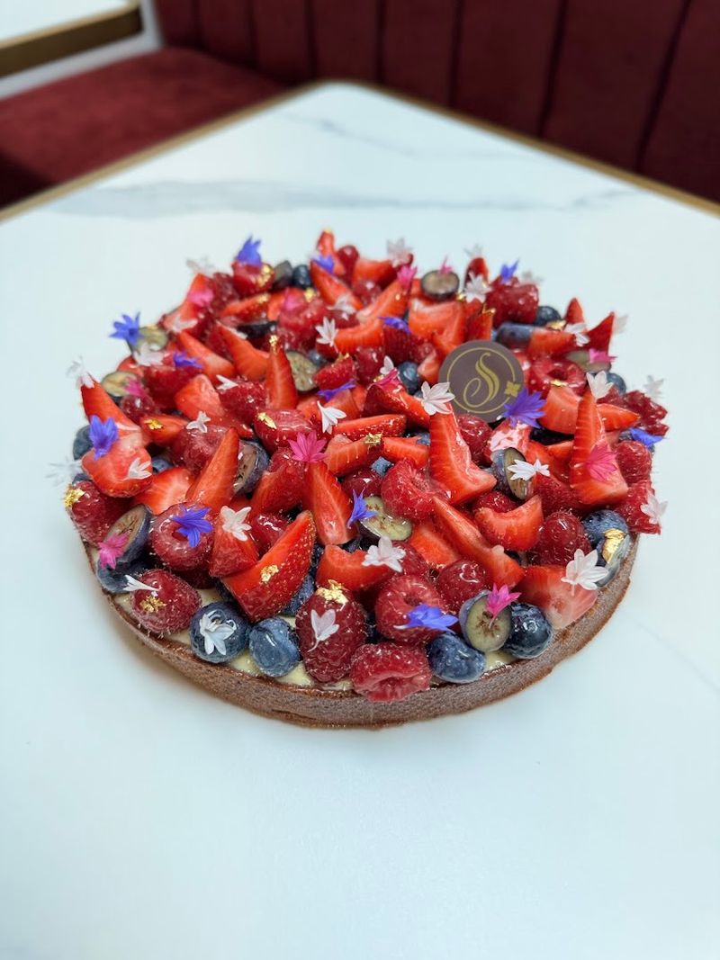 Refined Pastries Made With Seasonal Ingredients