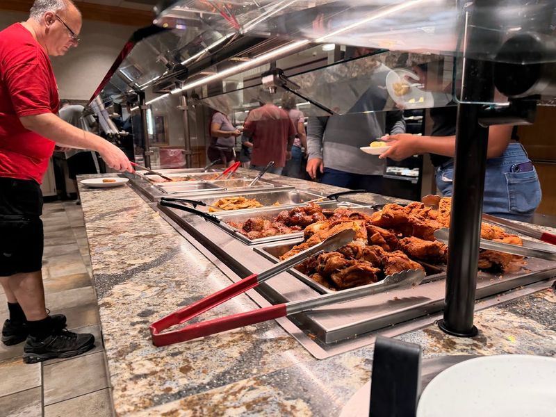 How The Restaurant Handles A Crowd Without Losing Its Calm