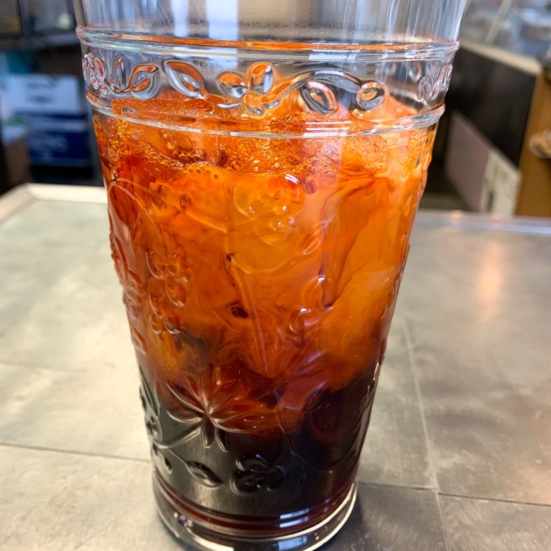 This Idaho Pie Shop Makes It Impossible To Stop At One Slice - Decor Hint Drinks That Complete The Experience