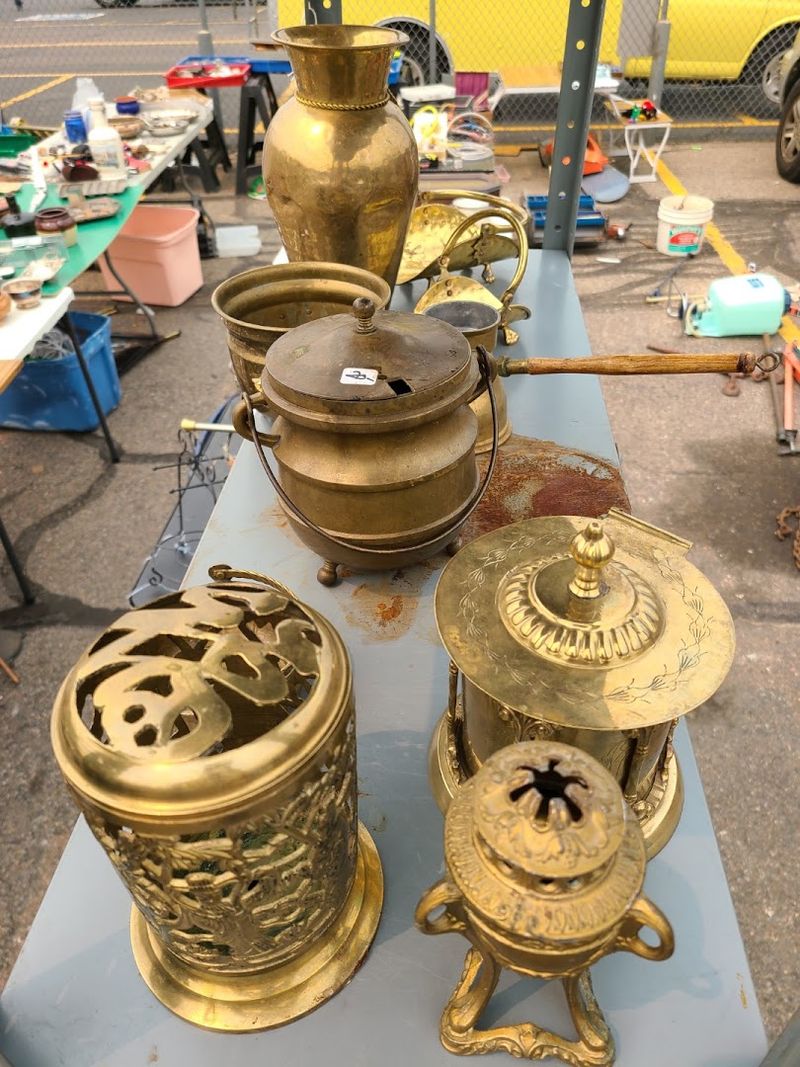 The Gigantic Flea Market In Colorado Where $25 Loads Your Trunk With Bargains - Decor Hint Antiques And Collectibles That Tell Real Stories