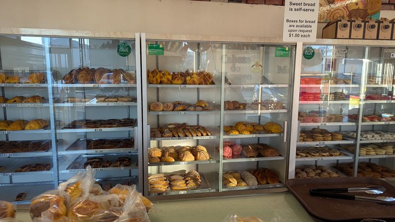 Grab A Tray And Explore The Pan Dulce