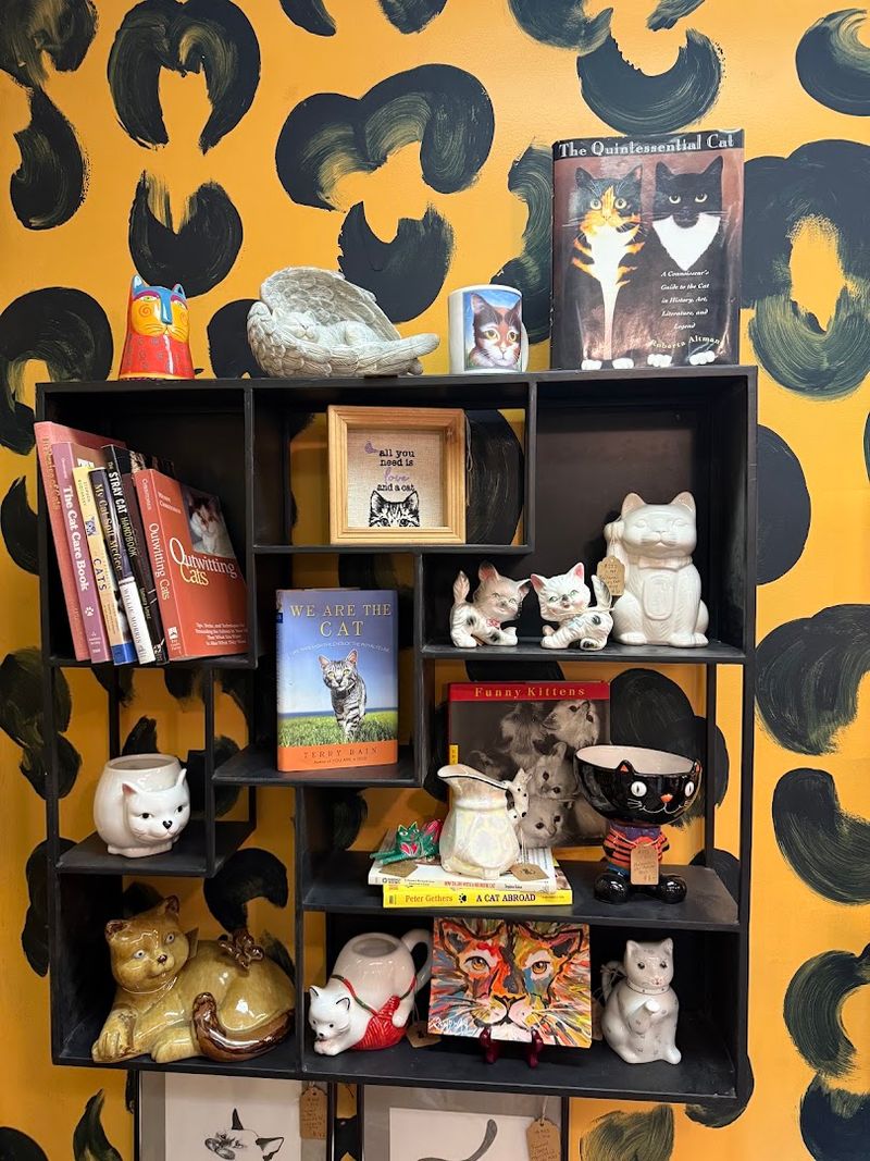 A New Mexico Antique Shop That Will Be The 2026 Destination Everyone Remembers - Decor Hint Collectibles That Trigger Real Nostalgia